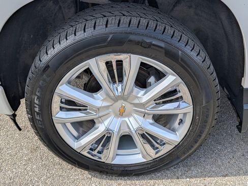 Used 2023 Chevrolet Silverado 1500 High Country w/ High Country Premium Package image 24