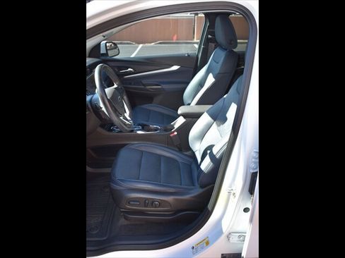 Used 2023 Chevrolet Bolt EUV Premier w/ Sun & Sound Package image 18