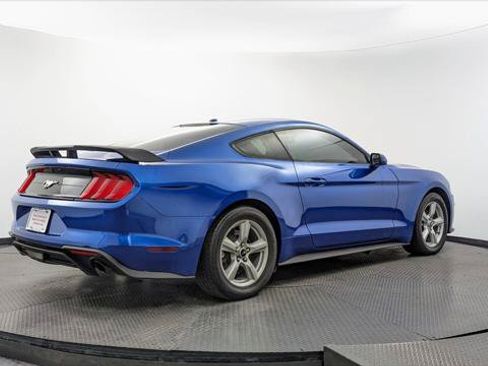 Used 2019 Ford Mustang Coupe RWD image 8