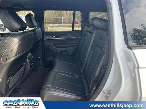 Certified 2024 Jeep Grand Cherokee Limited AWD/4WD image 15
