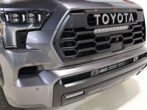 Used 2025 Toyota Sequoia TRD Pro AWD/4WD image 31