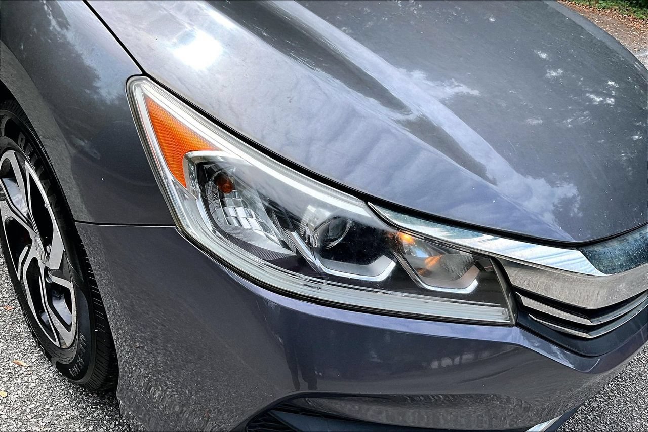 Used 2016 Honda Accord LX image 32