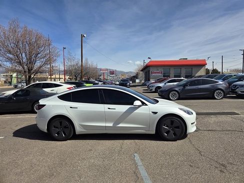 Used 2023 Tesla Model 3 Standard Range image 3