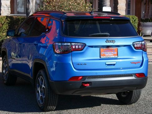Used 2022 Jeep Compass Trailhawk w/ Trailhawk Convenience Group AWD/4WD image 6