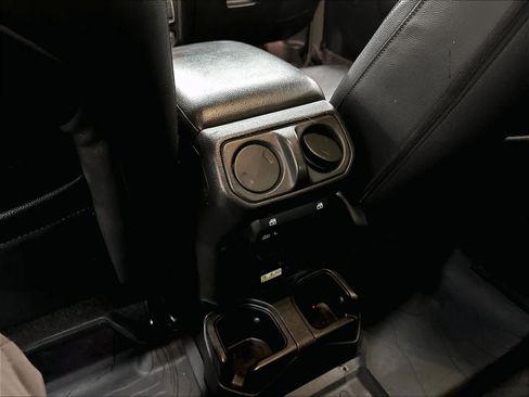 Used 2021 Jeep Gladiator Sport AWD/4WD image 38