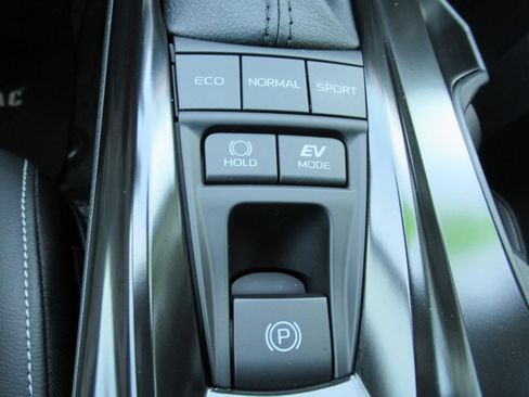 Used 2026 Toyota Camry SE FWD image 26