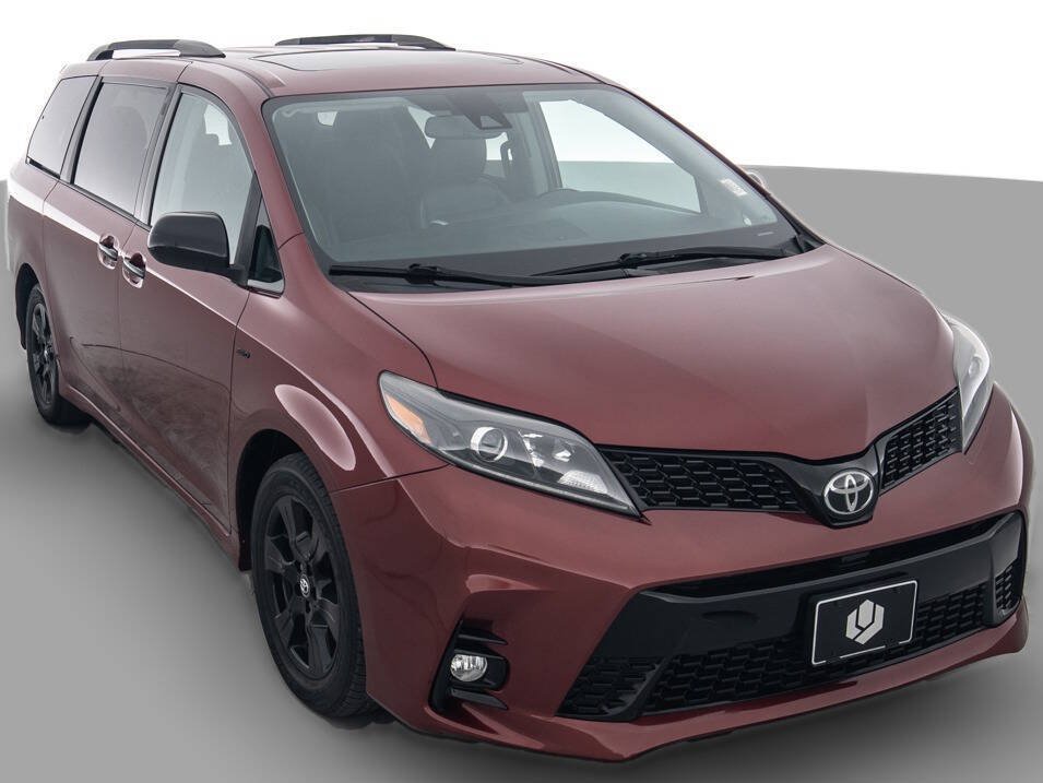 Used 2020 Toyota Sienna SE w/ Nightshade Edition AWD/4WD image 1