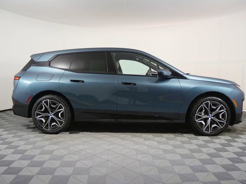 Used 2024 BMW iX xDrive50 w/ Premium Package image 2