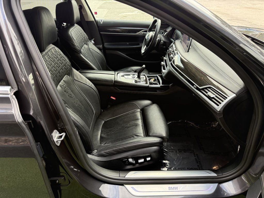 Used 2022 BMW 740i RWD image 19