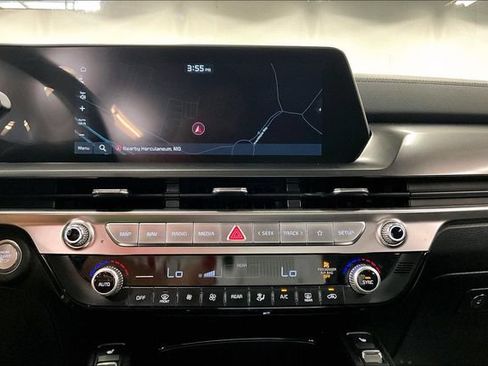 Used 2025 Kia Telluride S FWD image 30