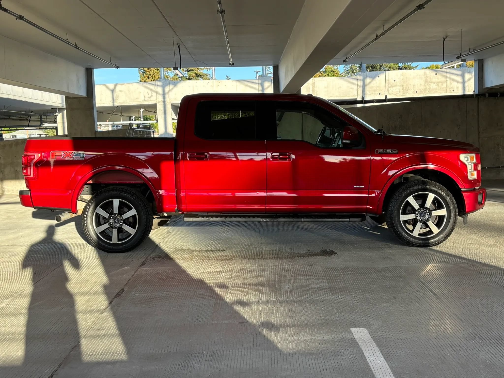 Used 2015 Ford F150 Lariat w/ Equipment Group 502A Luxury AWD/4WD image 7