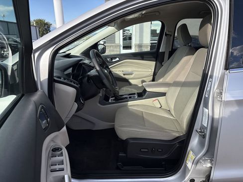 Used 2018 Ford Escape SE image 22