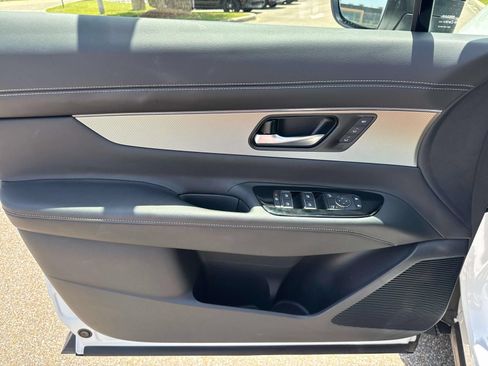 Used 2025 Nissan Murano SL AWD/4WD image 21
