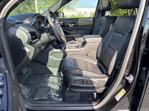Used 2023 Chevrolet Traverse RS AWD/4WD image 24