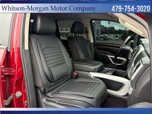 Used 2019 Nissan Titan PRO-4X w/ Pro-4x Convenience Package AWD/4WD image 31