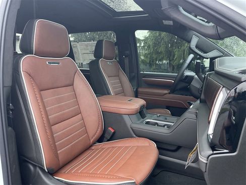 New 2026 GMC Sierra 3500 Denali Ultimate image 29