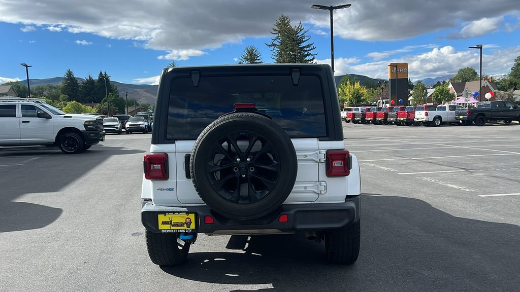 Used 2023 Jeep Wrangler Unlimited Sahara AWD/4WD image 4