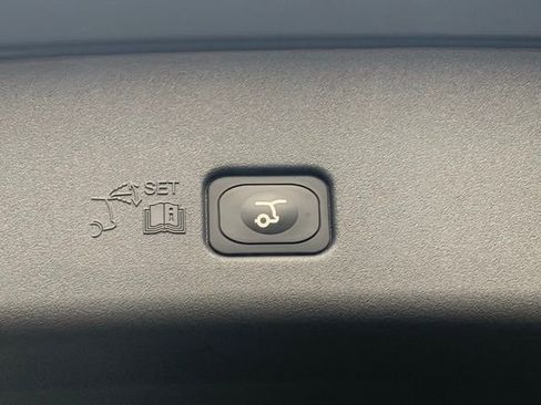 New 2026 Lincoln Nautilus Reserve image 6