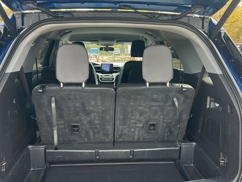 Used 2022 Ford Explorer XLT w/ Equipment Group 202A image 15