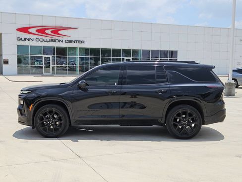 Certified 2025 Chevrolet Traverse RS w/ LPO, Floor Liner Package AWD/4WD image 6