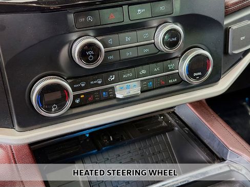 Used 2024 Ford Expedition Limited image 11