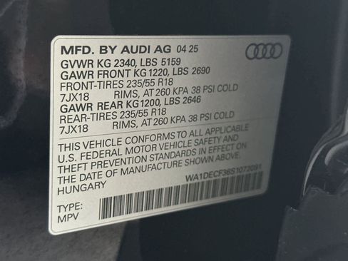 Used 2025 Audi Q3 2.0T Premium w/ Convenience Package AWD/4WD image 28