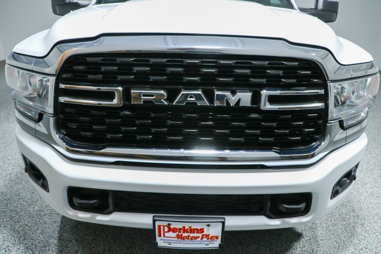 Used 2024 RAM 2500 Big Horn w/ Off Road Package AWD/4WD image 4