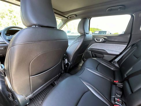 New 2024 Jeep Compass Latitude w/ Sun and Sound Group image 19