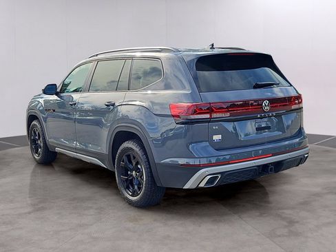 Certified 2026 Volkswagen Atlas Peak Edition AWD/4WD image 6