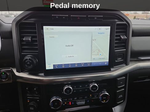 Used 2023 Ford F150 Lariat w/ Trailer Tow Package image 16