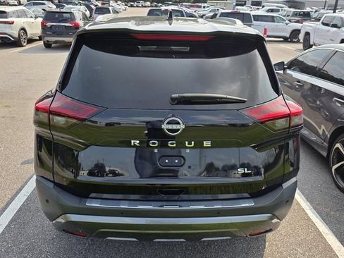 Used 2023 Nissan Rogue SL w/ SL Premium Package FWD image 3