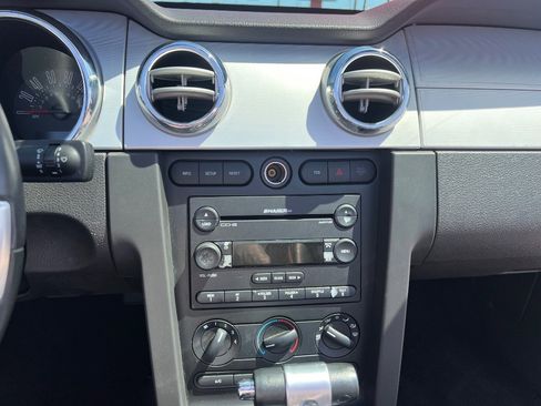 Used 2005 Ford Mustang GT image 15