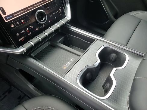 Used 2024 GMC Acadia Elevation image 20