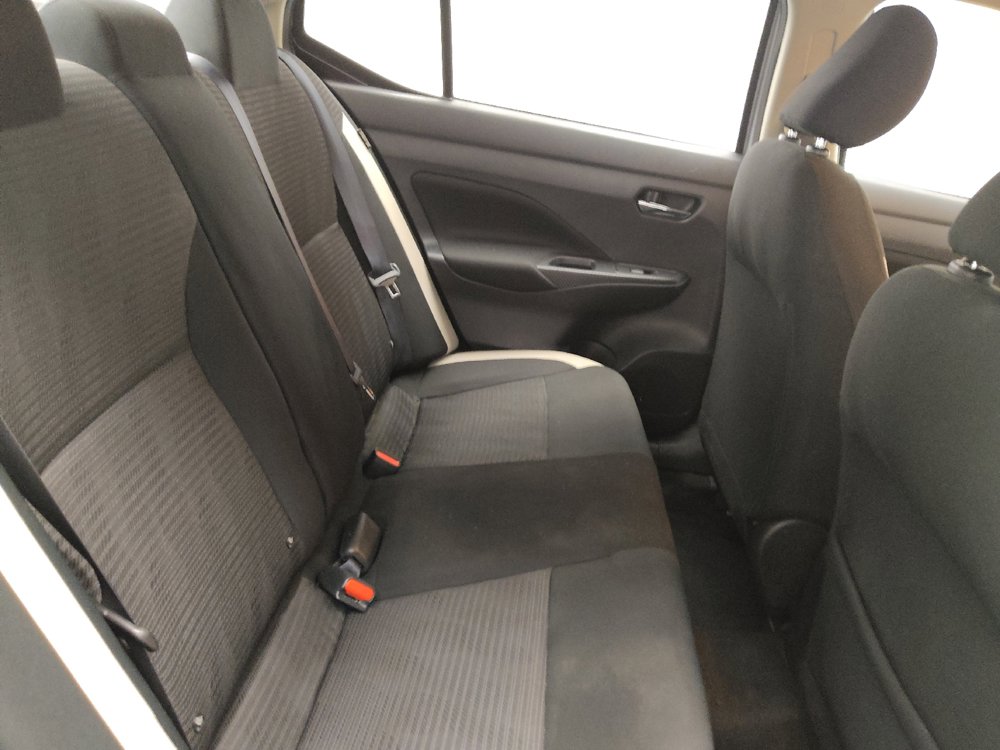 Used 2021 Nissan Versa SV FWD image 19
