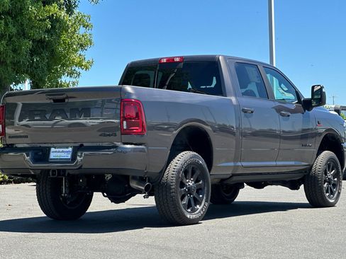 New 2026 RAM 2500 Laramie AWD/4WD image 4