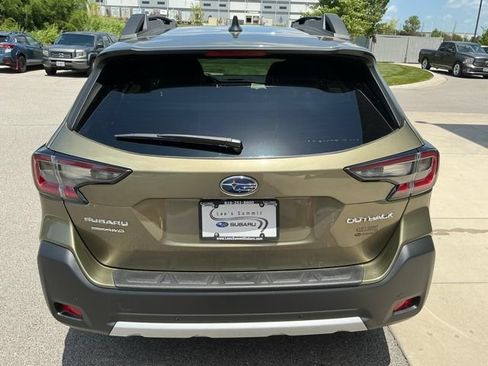 Certified 2025 Subaru Outback Limited AWD/4WD image 4
