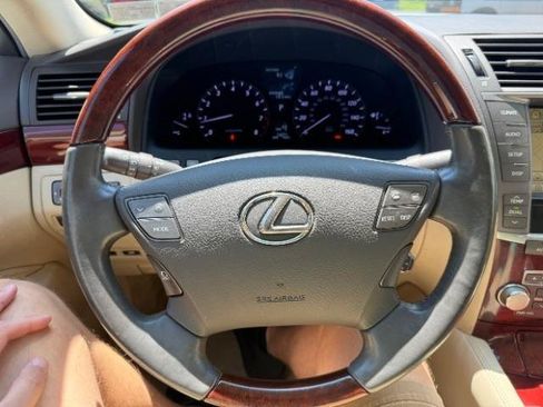 Used 2010 Lexus LS 460 AWD w/ Comfort Pkg image 23