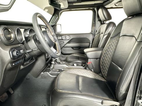 Used 2023 Jeep Wrangler Unlimited Sahara AWD/4WD image 10