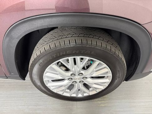 Certified 2024 GMC Acadia Elevation AWD/4WD image 13