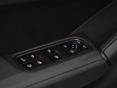 New 2026 Porsche Cayenne S image 23