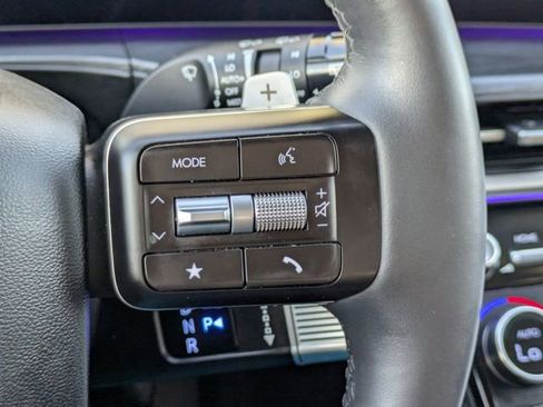 Used 2025 Hyundai Santa Fe Limited image 30