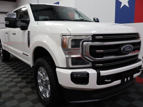 Used 2022 Ford F350 Platinum AWD/4WD image 17