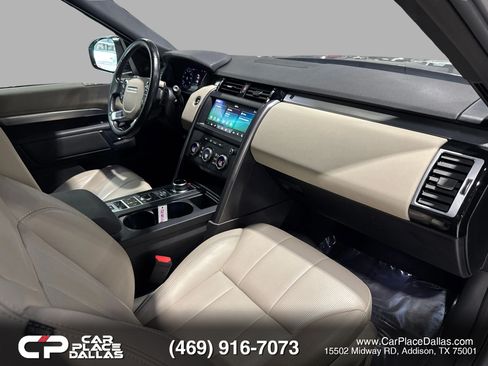 Used 2020 Land Rover Discovery Landmark AWD/4WD image 19
