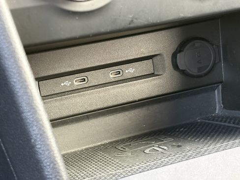 Used 2022 Volkswagen Taos SE image 22