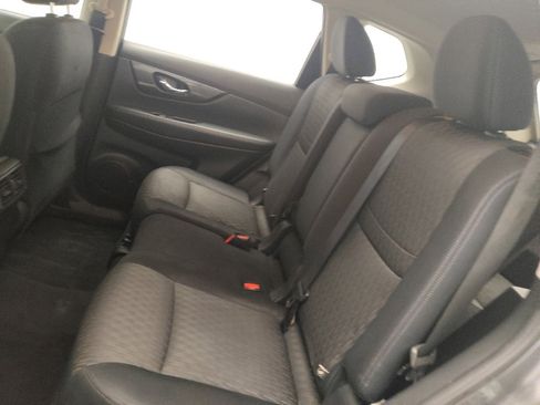 Used 2017 Nissan Rogue S AWD/4WD image 18