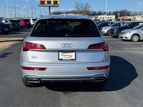 Used 2023 Audi Q5 2.0T Premium w/ Convenience Package image 6