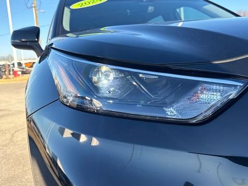 Used 2024 Toyota Highlander LE image 12