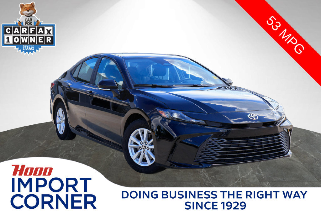 Used 2025 Toyota Camry LE FWD image 1