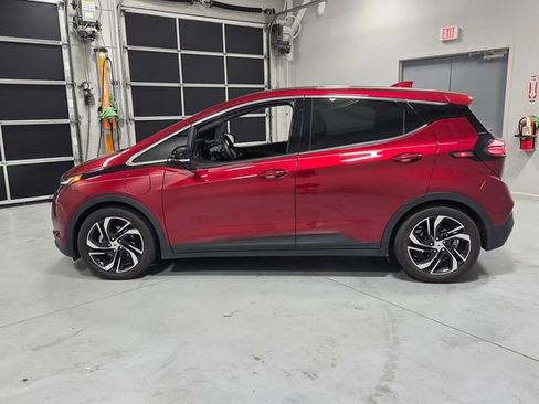 Used 2023 Chevrolet Bolt LT w/ Infotainment Package image 4