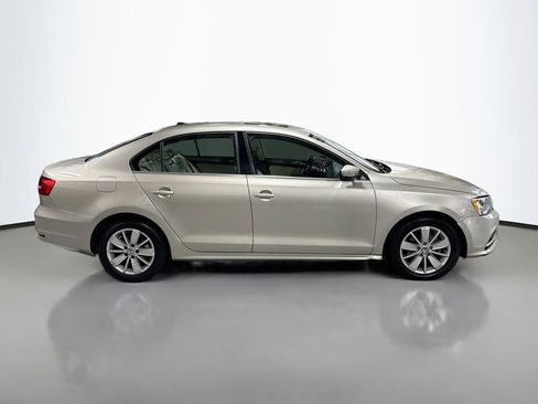 Used 2015 Volkswagen Jetta TDI SE image 5
